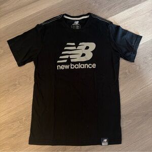 New Balance Men’s Large T Shirt Black short sleeve
